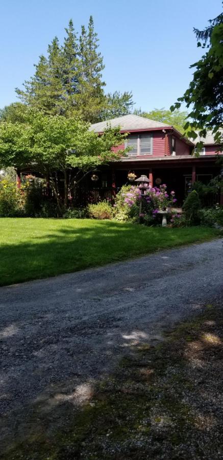 Eastgate Inn B&B Lenox Exterior photo